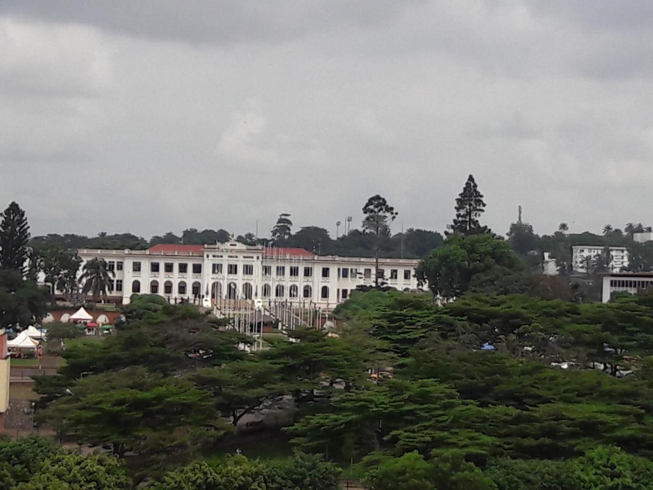 Djeug'Appart Hotel Yaoundé Eksteriør bilde